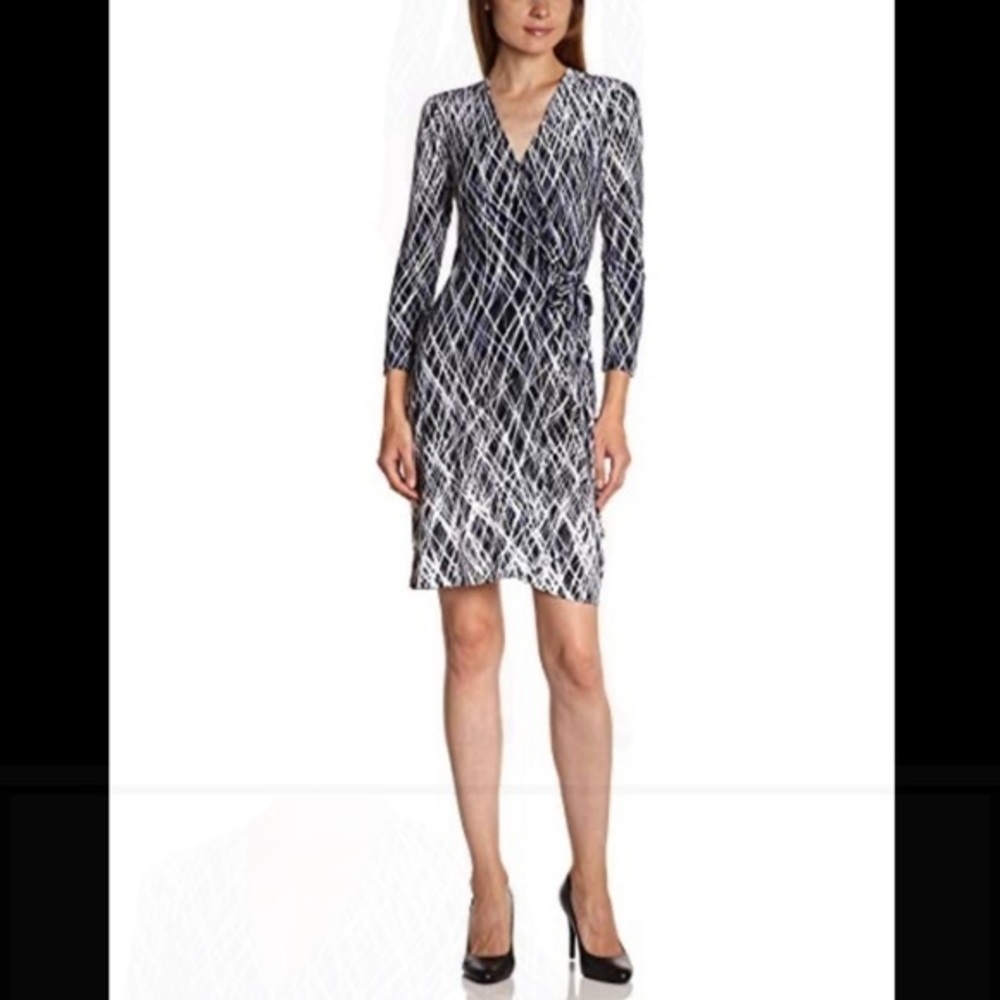 BCBGMaxazria Adele navy printed wrap dress X14
